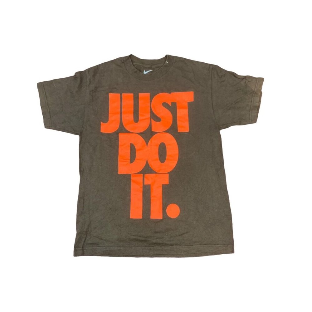 Vintage Nike Dark Brown Short Sleeved Graphic T-Shirt Size Mens Medium - Picture 1 of 3